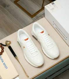Picture of Louis Vuitton Shoes _SKULVsz38-44hnh021416627